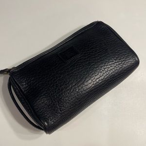 Burberry vintage leather travel pouch